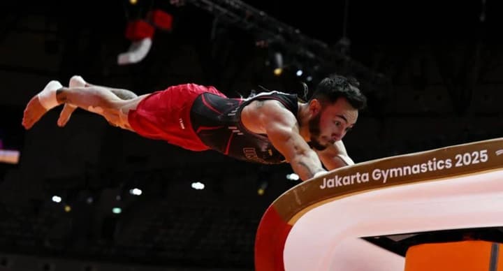 na-chempionate-mira-po-sportivnoi-gimnastike-ukrainets-chepurnoi-zavoeval-bronzu