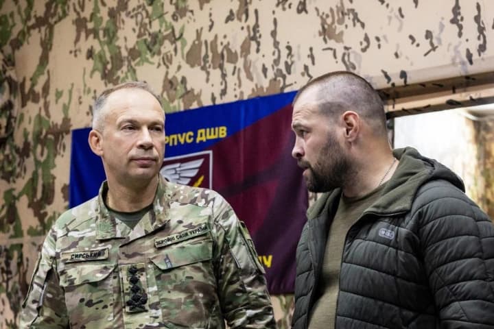 syrskyi-vidvidav-pokrovskyi-napriamok-i-naholosyv-komandyram-na-nedopustymosti-vykryvlennia-informatsii