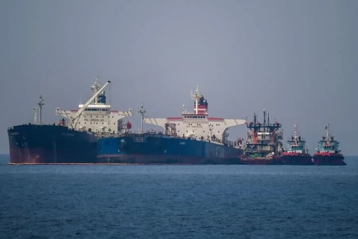 greek-tankers-refuse-to-transport-russian-oil-after-trumps-sanctions