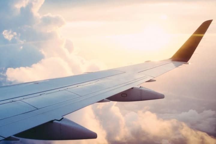 in-spain-five-flights-with-british-tourists-were-forced-to-change-course-due-to-an-unknown-drone