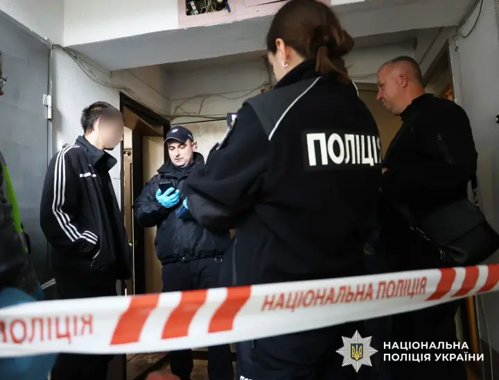 v-nikolaeve-tragicheski-pogibli-dvoe-malenkikh-detei-mat-ostavila-ikh-odnikh-v-kvartire-na-polsutok-politsiya