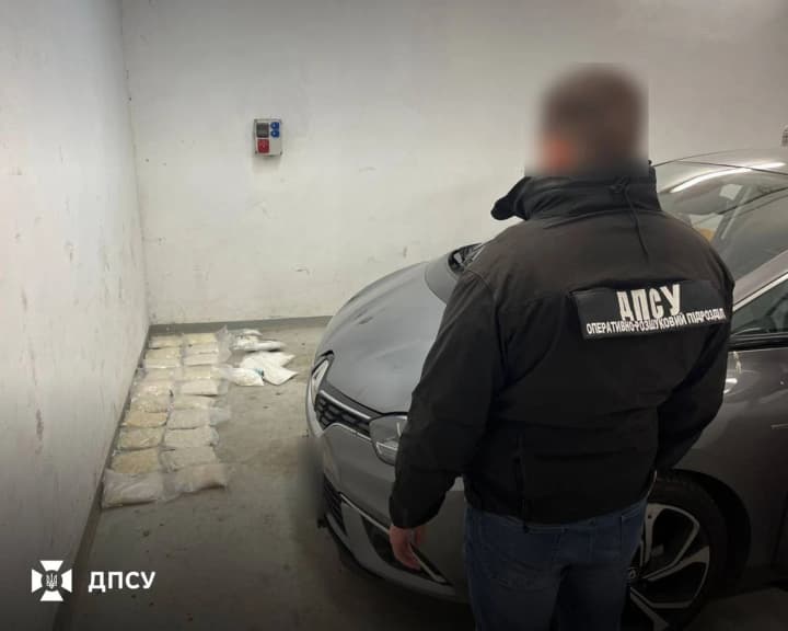 na-lvovshchine-pogranichniki-razoblachili-kanal-postavki-narkotikov-izyato-bolee-27-kg-na-42-mln-grn