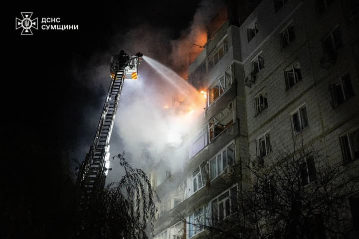 state-emergency-service-shows-consequences-of-russian-strikes-on-sumy-11-wounded-including-children