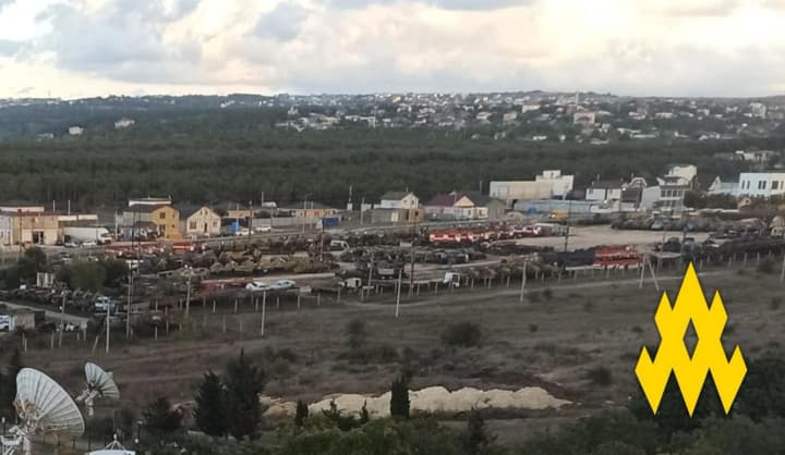 v-krymu-okupanty-rozbyraiut-spysani-avto-cherez-nestachu-tekhniky-atesh