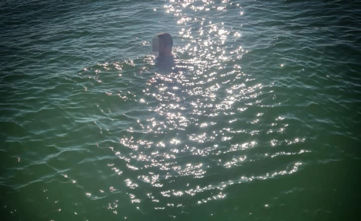 voda-pomylok-ne-probachaie-riatuvalnyky-vytiahly-cholovika-z-moria-u-chornomorsku