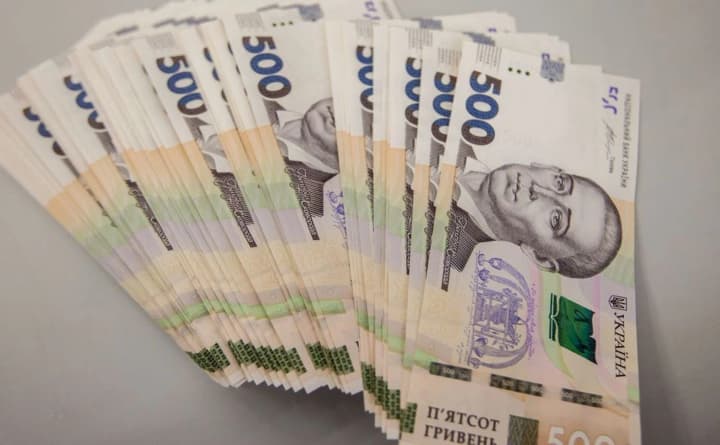 bolee-46-mln-griven-nalichnimi-elitnoe-zhile-i-avtomobili-v-dnepre-zaderzhali-nachalnitsu-otdela-ekologicheskoi-inspektsii-za-nezakonnoe-obogashchenie