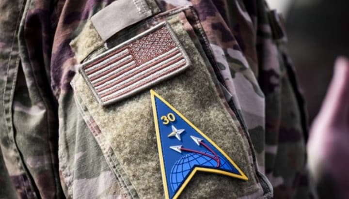 ssha-budut-ispolzovat-tri-vida-oruzhiya-dlya-distantsionnogo-upravleniya-chtobi-glushit-kitaiskie-i-rossiiskie-sputniki