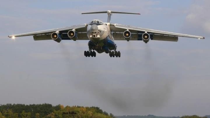 u-sudani-zbyto-viiskovyi-litak-il-76-zahynuv-uves-ekipazh