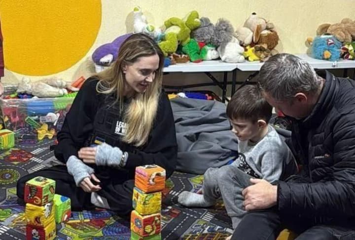 angelina-jolies-visit-to-mykolaiv-and-kherson-officially-confirmed-details-revealed
