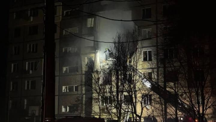 in-dnipro-7-people-including-two-children-were-injured-as-a-result-of-a-russian-strike-on-an-apartment-building