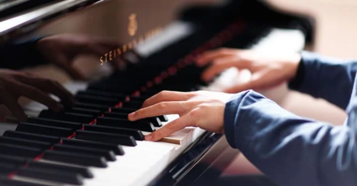 no-wi-fi-day-pianists-and-archangel-michael-what-holidays-are-celebrated-on-november-8