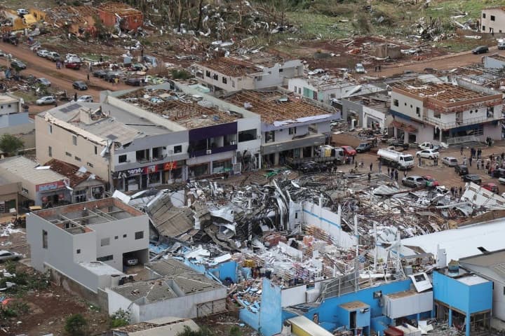 6-people-killed-over-400-injured-in-brazil-due-to-tornado