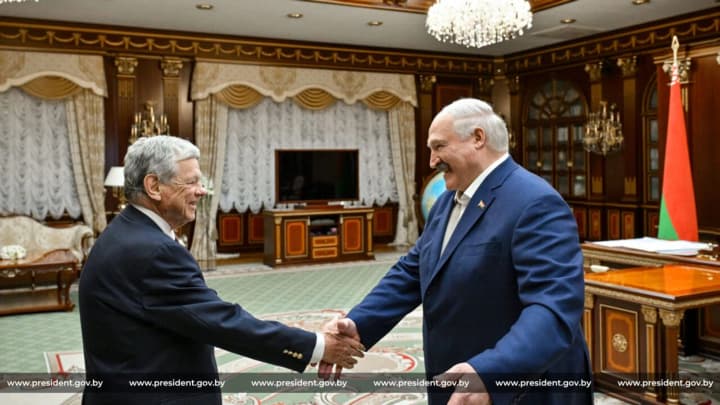 tramp-vidvinul-dzhona-koula-na-dolzhnost-poslannika-ssha-v-belarusi