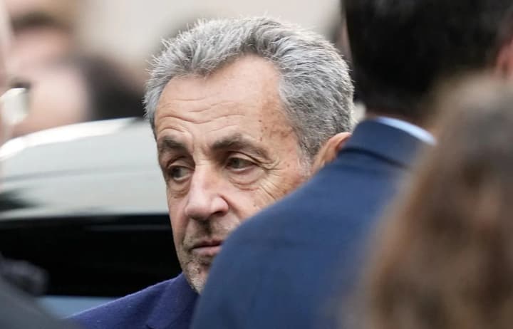 parizhskii-sud-rassmatrivaet-khodataistvo-sarkozi-o-dosrochnom-osvobozhdenii-iz-tyurmi