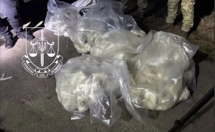 attempted-to-sell-over-500-kg-of-explosives-a-colonel-and-two-servicemen-detained-in-ukraine