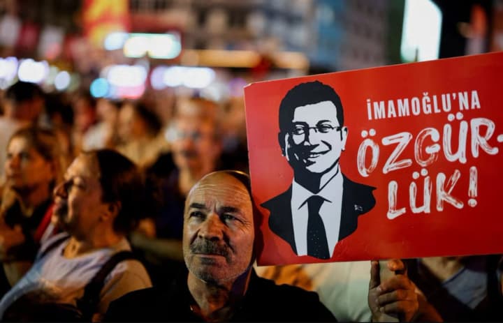 turetskii-prokuror-trebuet-bolee-2000-let-tyurmi-dlya-mera-stambula-imamoglu