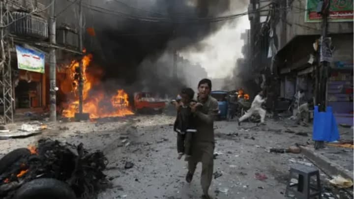 vzriv-smertnika-v-islamabade-chislo-postradavshikh-vozroslo-do-27