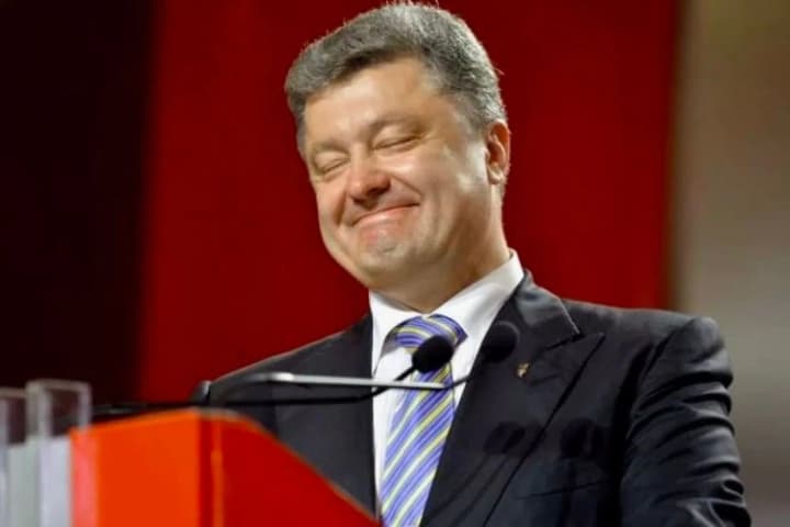 pered-dnem-hidnosti-komanda-poroshenka-masovano-publikuie-video-shchob-vidbilyty-yoho-mynule-v-uriadi-yanukovycha-hladkykh