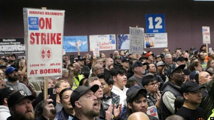 robitnyky-zavodu-boeing-v-sent-luis-zavershyly-102-dennyi-straik