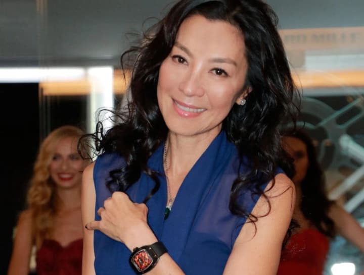 zvezda-vsyo-vezde-i-srazu-mishel-yeo-poluchit-premiyu-berlinale-za-vklad-v-kinoiskusstvo