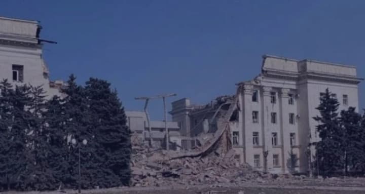 ataka-rossiyan-na-khersonshchinu-troe-mirnikh-zhitelei-pogibli-shestero-raneni