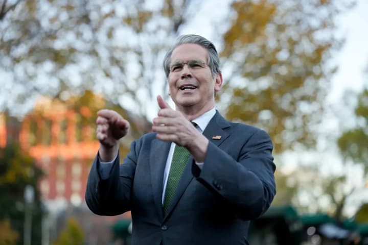 ministr-finansov-ssha-viplati-trampa-po-2000-dollarov-trebuyut-odobreniya-kongressa