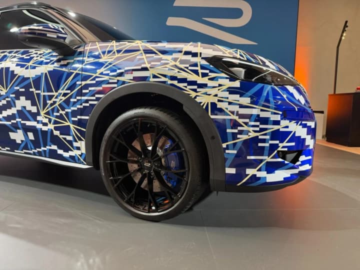 volkswagen-gotovit-novii-t-roc-r-pervii-vzglyad-na-novuyu-model-krossovera