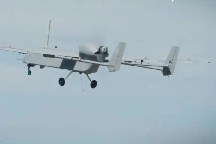 popitka-prodvinut-svoe-oruzhie-rf-pokazala-na-vistavke-v-dubae-kopiyu-izrailskogo-drona-i-sistemu-pvo