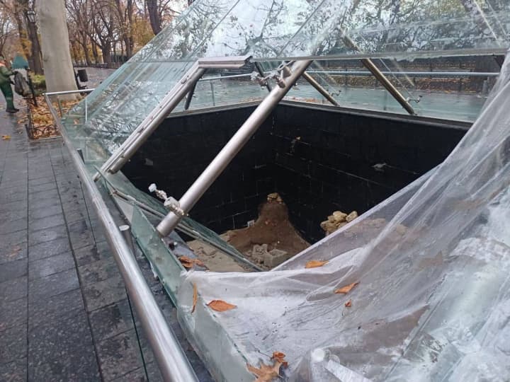 u-tsentri-odesy-vdruhe-za-rik-rozbyly-piramidu-muzei