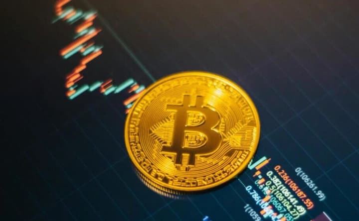 bitkoin-upal-nizhe-85-tis-dollarov-iz-za-kriptovalyutnogo-krakha