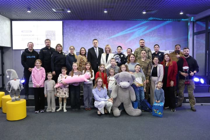 the-ministry-of-internal-affairs-presented-the-audiobook-for-children-voices-of-childhood