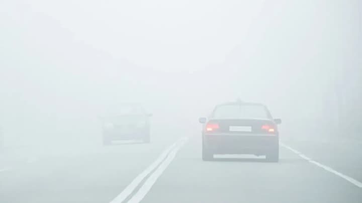 tuman-na-dorohakh-kyivshchyny-21-lystopada-vodiiam-ta-pishokhodam-varto-buty-osoblyvo-uvazhnymy