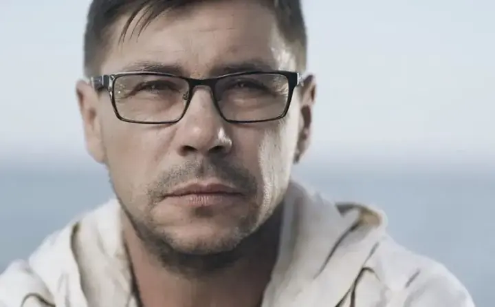 umer-soosnovatel-gruppi-dzidzio-lesik-turko-zhurnalistka