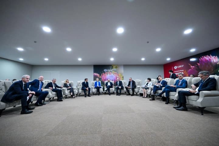 lideri-yes-v-ponedelnik-provedut-spetsvstrechu-po-mirnomu-planu-ssha-dlya-ukraini-koshta