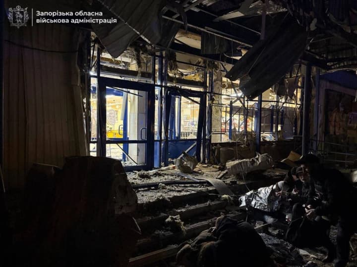 enemy-attack-on-zaporizhzhia-five-injured-damaged-houses-and-a-shop