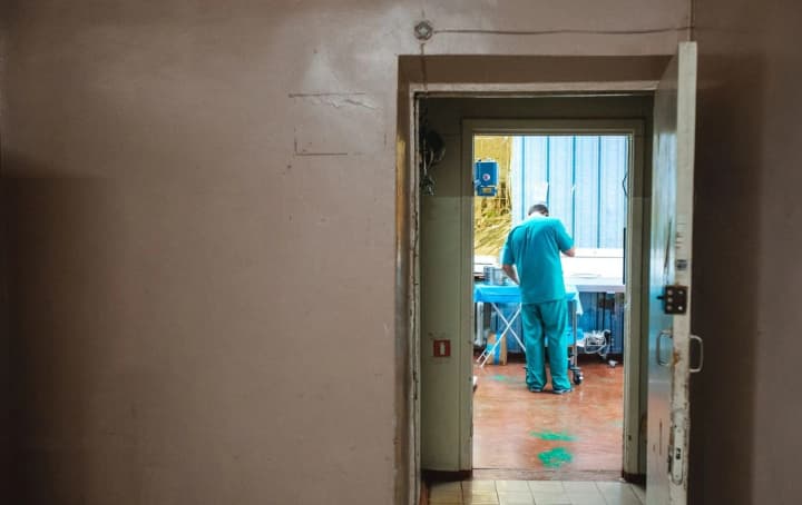 na-vremenno-okkupirovannikh-territoriyakh-ukhudshaetsya-situatsiya-s-meditsinoi