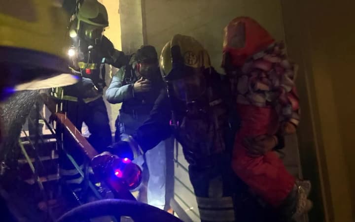 kilkist-zhertv-ta-poranenykh-unaslidok-nichnoi-ataky-na-kyiv-zrostaie-pid-zavalamy-mozhut-buty-liudy