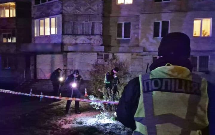 strelyal-iz-avtomaticheskogo-oruzhiya-na-ulitse-v-chernigove-zaderzhali-vooruzhennogo-muzhchinu