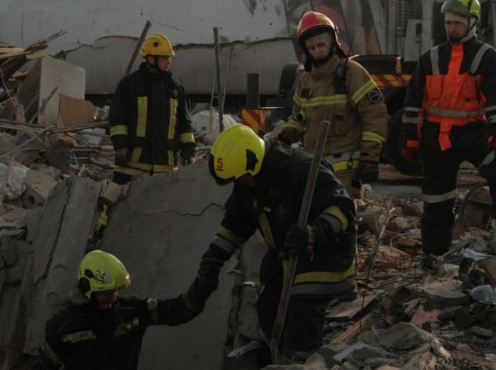 russian-attack-on-kyiv-on-november-25-death-toll-rises-to-7