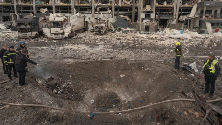 ataka-rf-po-kievu-25-noyabrya-povrezhden-logisticheskii-tsentr-novus-yest-pogibshie-i-ranenie