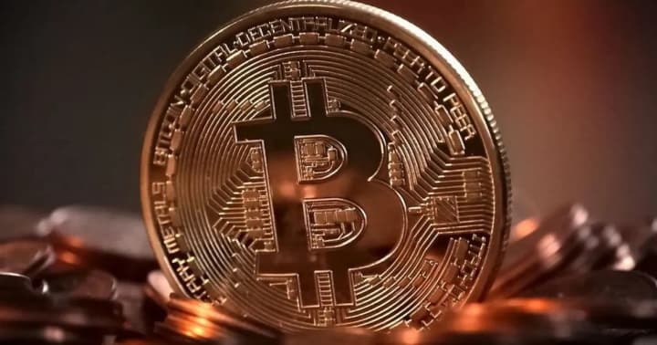 bitkoin-vpervie-za-nedelyu-podnyalsya-vishe-dollar90-000-na-fone-rosta-optimizma-na-rinke