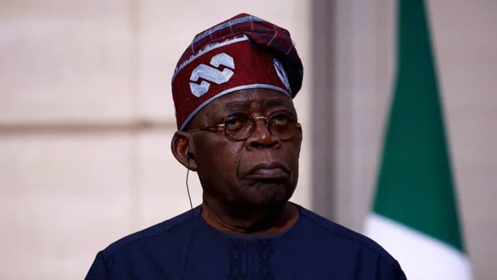 v-nigerii-obyavleno-chrezvichainoe-polozhenie-prezident-tinubu-prikazal-massovo-usilit-armiyu-i-politsiyu