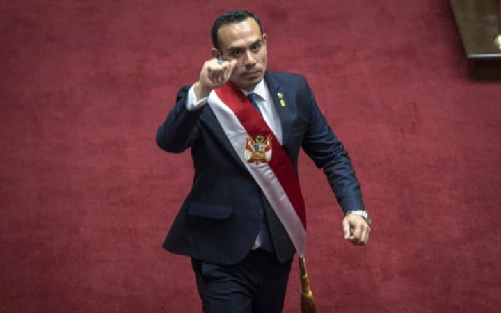 peru-gotovitsya-obyavit-chrezvichainoe-polozhenie-iz-za-blokirovki-granitsi-migrantami-iz-chili-prezident-dzheri