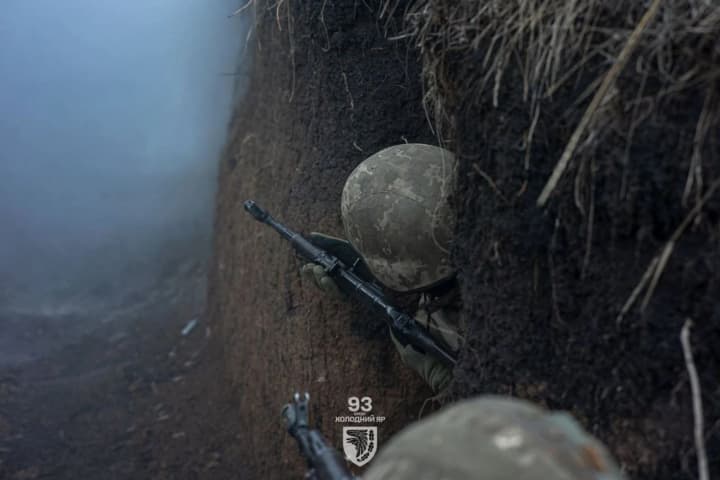 poteri-vraga-rossiiskaya-armiya-nedoschitalas-bolee-1000-soldat-i-239-bpla-za-sutki