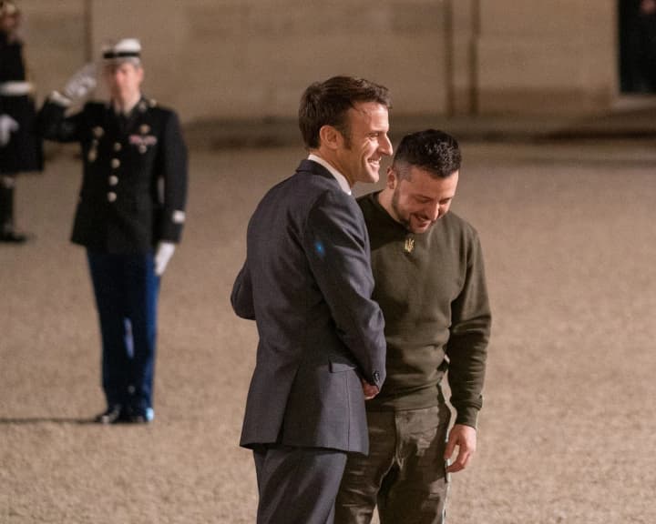 zelenskyi-sohodni-zustrichaietsia-z-makronom-u-paryzhi-dlia-zmitsnennia-pidtrymky-ukrainy