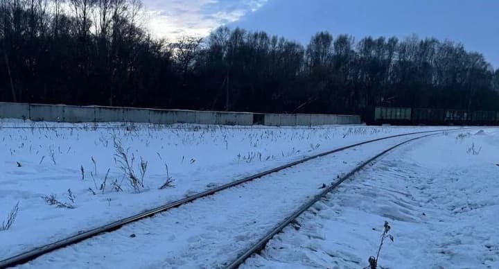 explosions-occurred-on-the-railway-in-the-novosibirsk-and-bryansk-regions-of-the-russian-federation-fuel-and-lubricant-depots-were-destroyed-and-the-railway-track-was-damaged