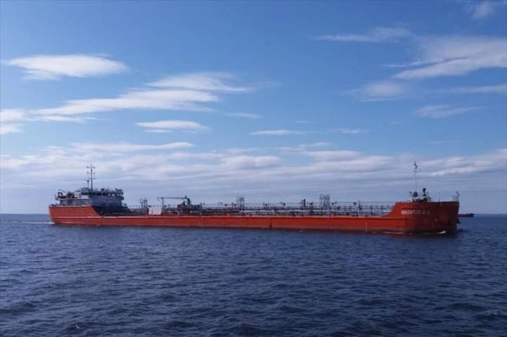 perevozil-gruz-podsolnechnogo-masla-tanker-midvolga-2-podvergsya-napadeniyu-v-chernom-more-ekipazh-v-bezopasnosti