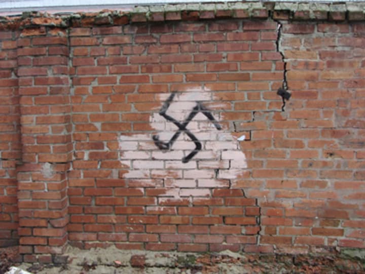 in-germany-teenagers-drew-swastikas-on-jewish-gravestones