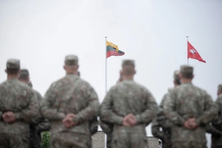 litva-vvodit-obyazatelnuyu-voennuyu-sluzhbu-5-tisyach-grazhdan-poidut-v-armiyu