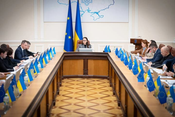 kadrovi-perezavantazhennia-v-enerhetychnii-ta-oboronnii-sferakh-yaki-nahliadovi-rady-rozpustyly-a-yaki-planuiut